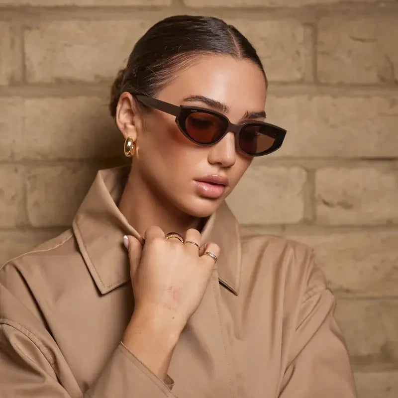 Modern Flat-Lens Cat-Eye Sunglasses Eyewear Shades